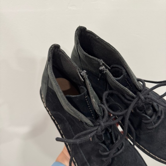 Clarks Collection Tamitha Key Lace-Up Ankle Boots Suede Leather Black Size 6.5 - Picture 3 of 10